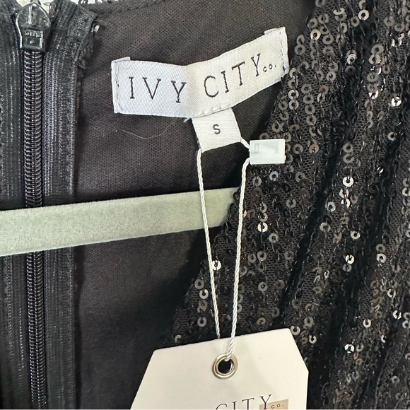NWT Ivy City Co Starstruck Sequin Dress Size Small - Picture 4 of 10